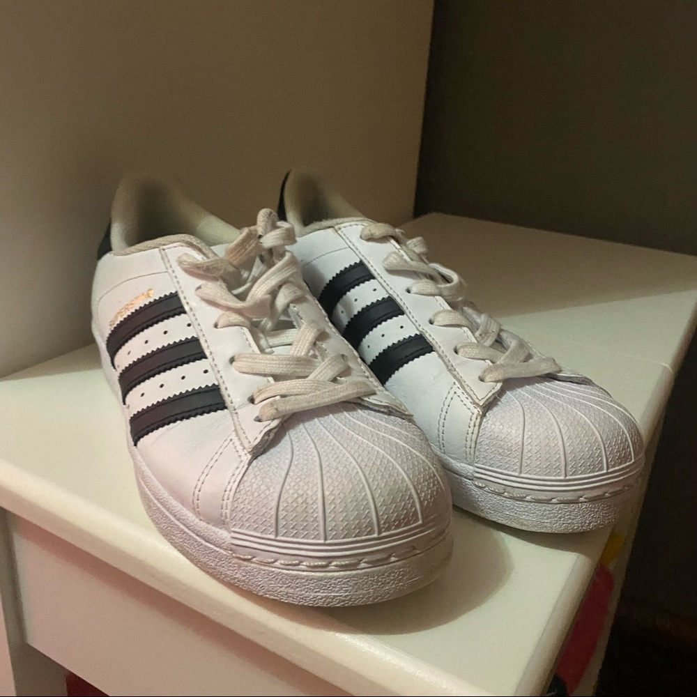 Adidas Sneakers